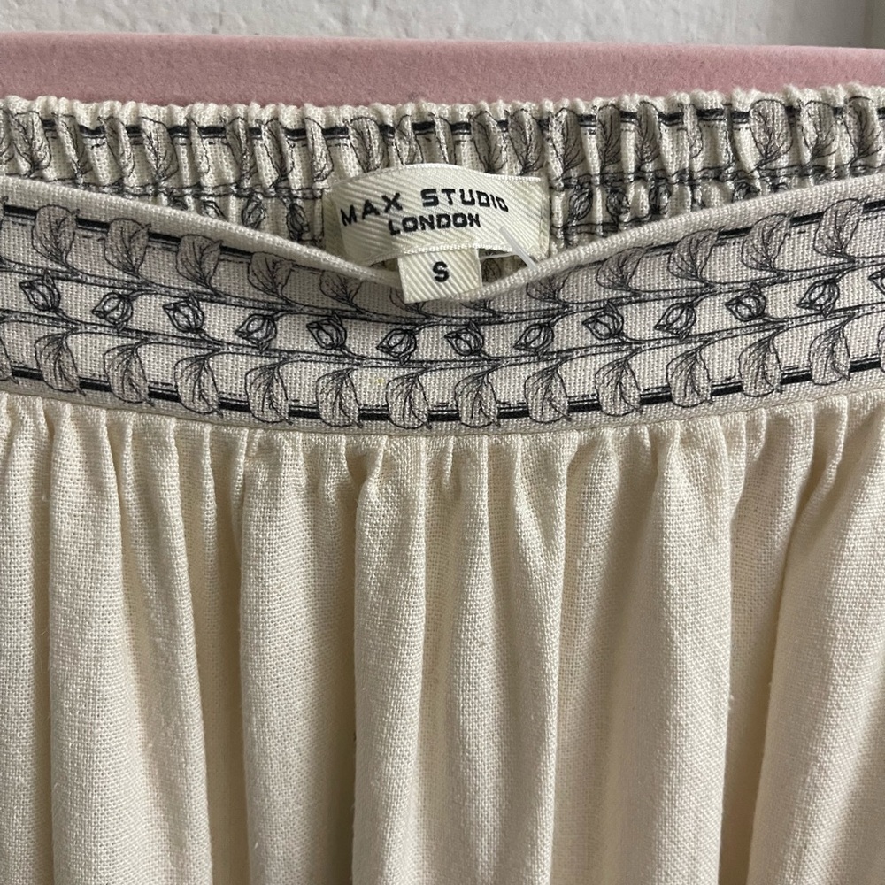 Max Studio Ivory Floral Midi Skirt - Picture 3 of 4
